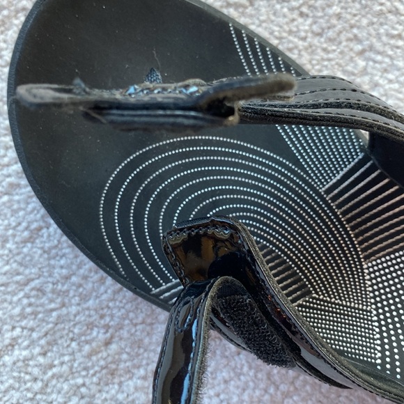 Clarks Cloudsteppers Sandals - Picture 4 of 5